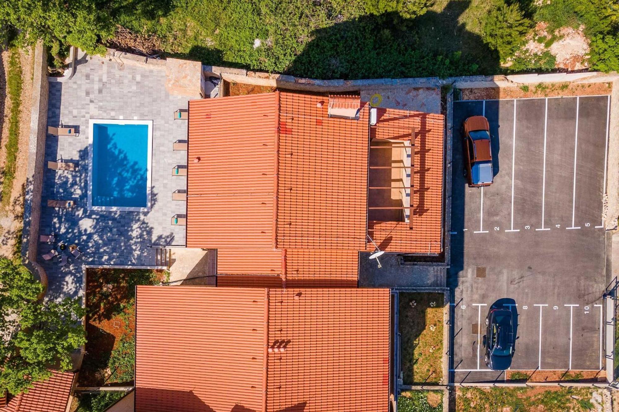 Apartments Cesare With Shared Pool Liznjan Exterior photo